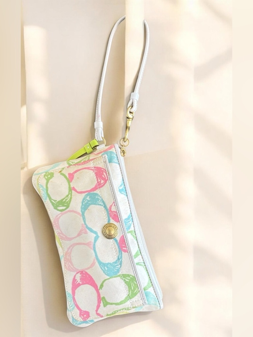 a vintage Coach Y2K pastel scribble wristlet ivory Canvas bag - Picture 2 of 16